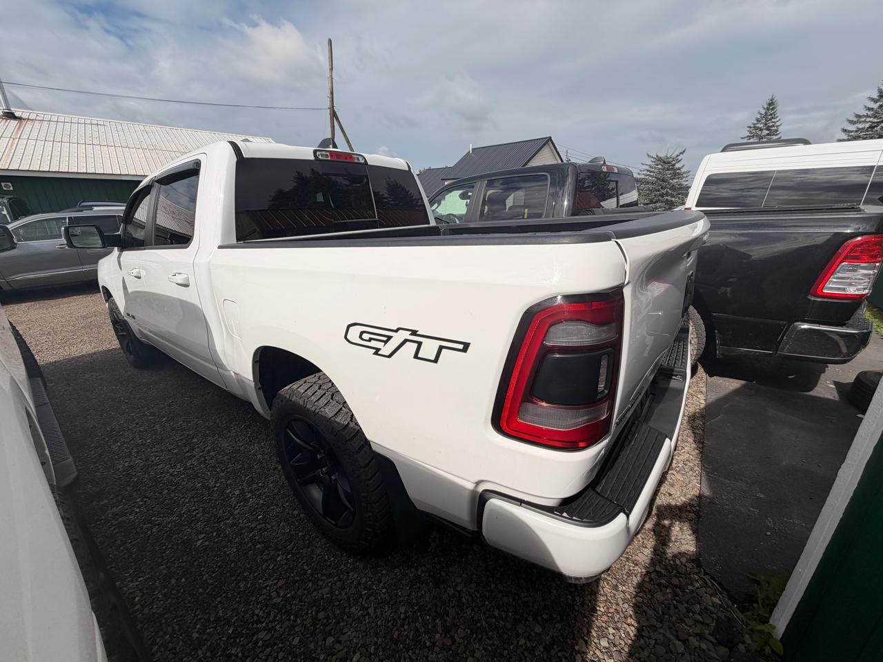 ram ram 1500 2022 1C6SRFVT0NN432688 image ram ram 1500 2022 1C6SRFVT0NN432688 image